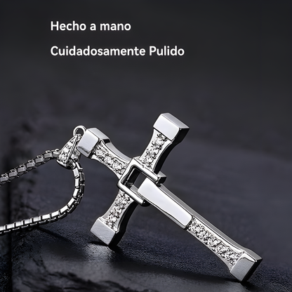 Collar con colgante de cruz